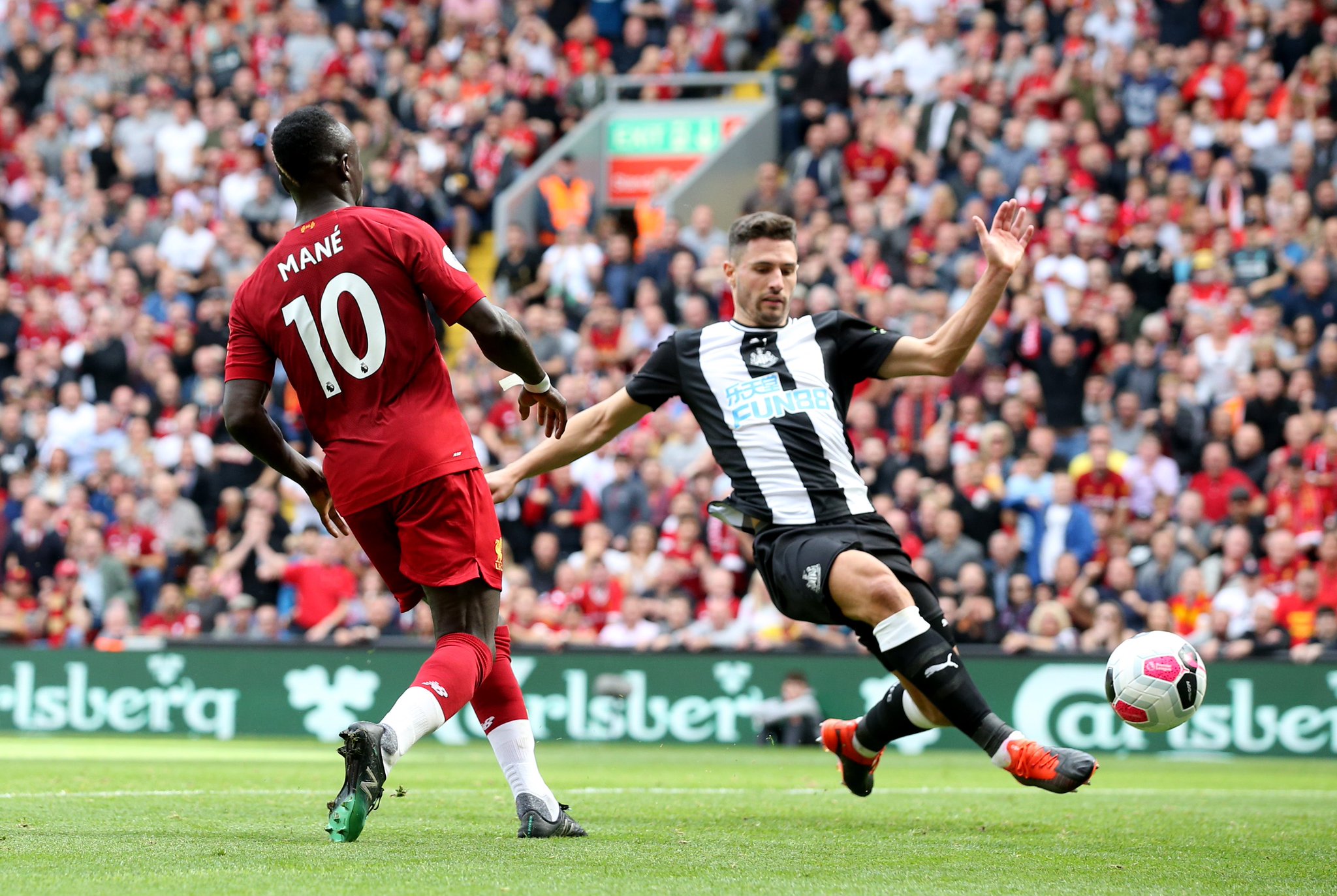 一直表现出 一直表现出